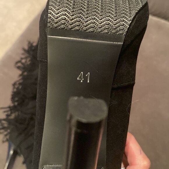 Women’s Black Fringed Tassel Faux Suede HighHeel KneeHigh Boot Size 41 (10.5 US) - Picture 4 of 14